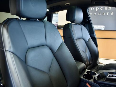Used 2023 Porsche Macan S image 29