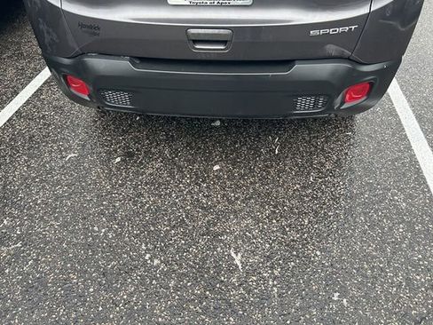 Used 2020 Jeep Renegade Sport image 4