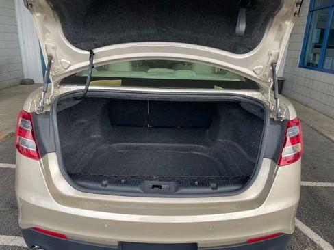 Used 2018 Ford Taurus Limited w/ Driver Assist Package FWD image 55