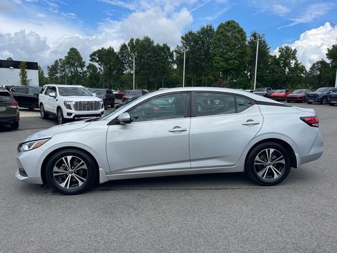 Used 2020 Nissan Sentra SV image 2