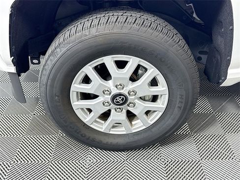 Used 2024 Toyota Tacoma 2WD Double Cab image 4