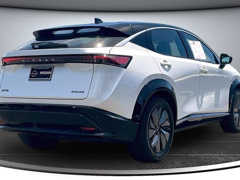 Used 2023 Nissan Ariya FWD image 6