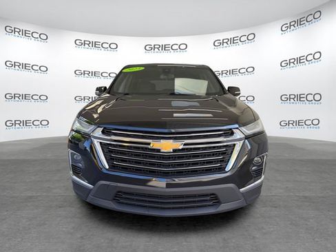 Used 2023 Chevrolet Traverse LT w/ LPO, Cargo Package FWD image 2