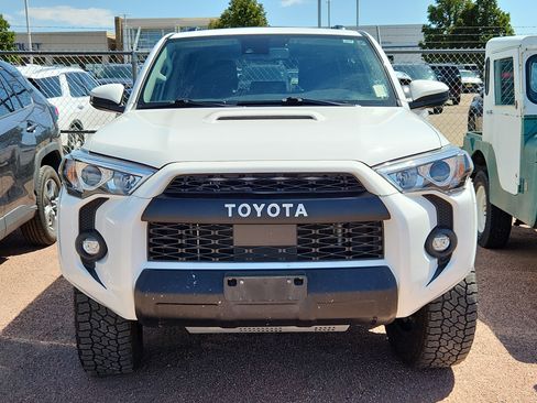 Used 2022 Toyota 4Runner TRD Off-Road AWD/4WD image 2