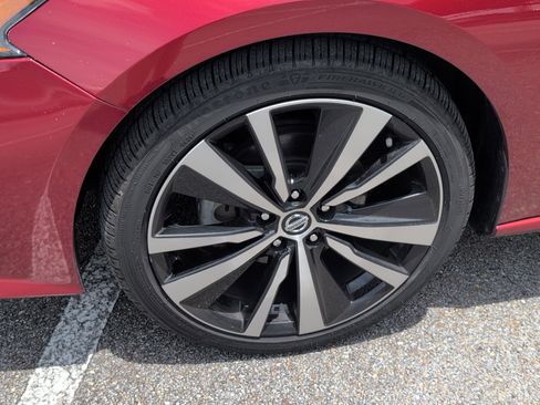 Used 2022 Nissan Altima 2.5 SR FWD image 12