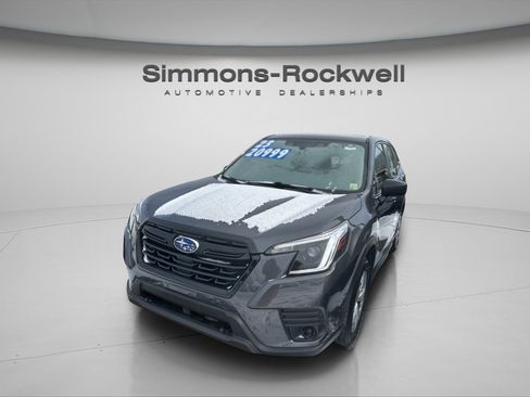 Used 2023 Subaru Forester image 3