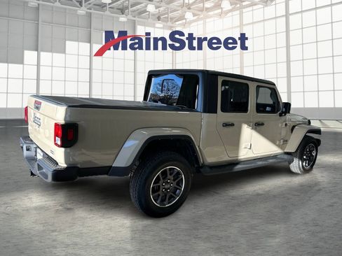 Used 2022 Jeep Gladiator Overland w/ Popular Equipment Package image 5