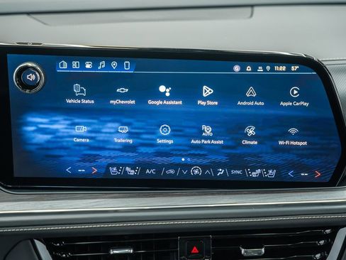 New 2026 Chevrolet Suburban Premier w/ Sun And Tow Package AWD/4WD image 25