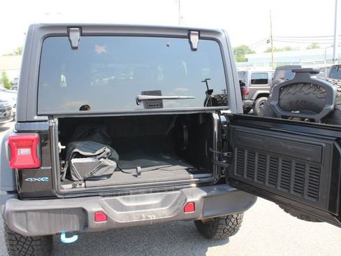 Used 2023 Jeep Wrangler Unlimited Rubicon 4xe AWD/4WD image 25