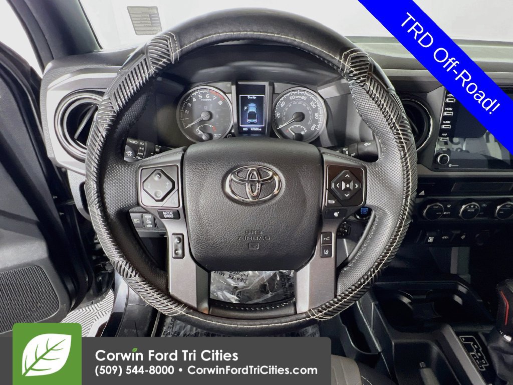 Used 2022 Toyota Tacoma TRD Off-Road AWD/4WD image 7