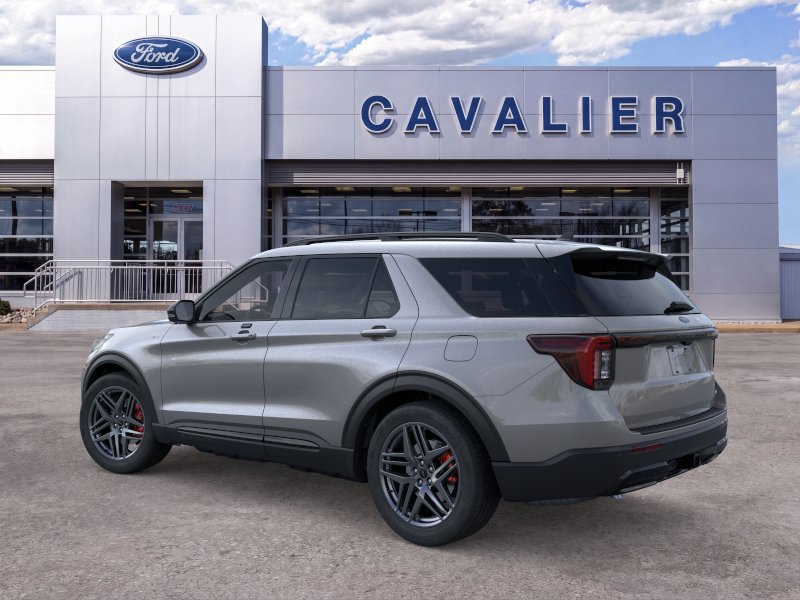 Used 2026 Ford Explorer ST-Line w/ ST-Line Street Pack AWD/4WD image 4