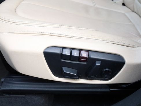 Used 2017 BMW X1 xDrive28i w/ Premium Package image 40