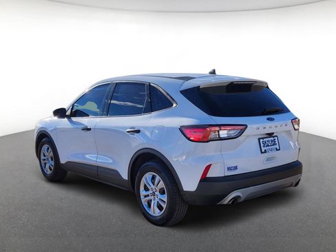 Used 2022 Ford Escape S image 4