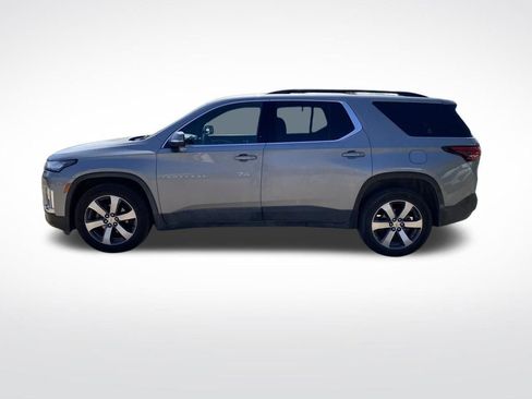 Used 2023 Chevrolet Traverse LT w/ LT Premium Package AWD/4WD image 2