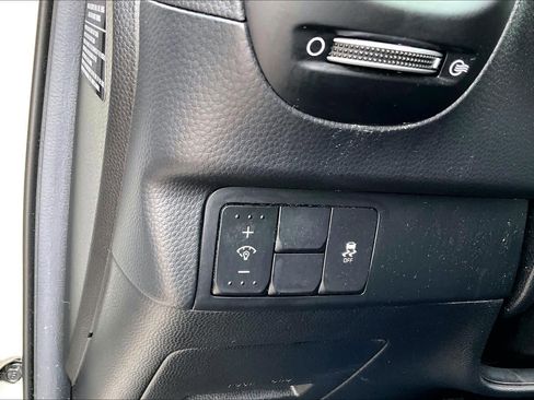 Used 2017 Kia Soul + w/ UVO Package image 31