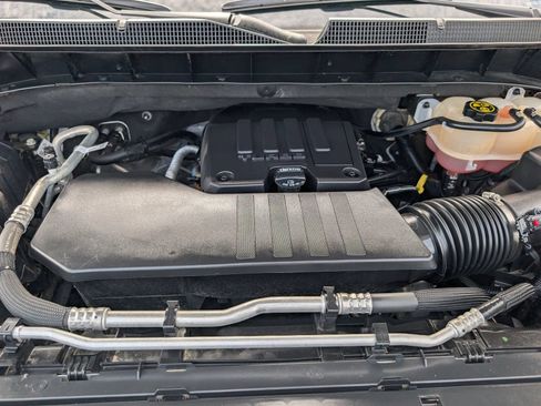 Used 2023 Chevrolet Silverado 1500 Custom AWD/4WD image 32