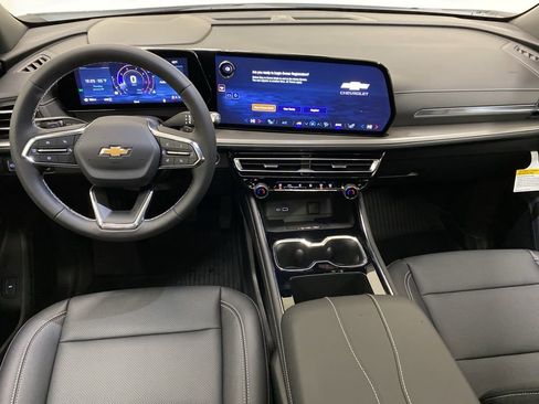 New 2026 Chevrolet Traverse LT w/ Sun and Wheel Package image 23