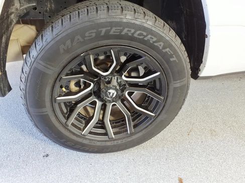 Used 2020 RAM 1500 Big Horn RWD image 6