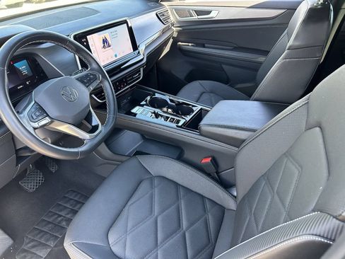 Used 2024 Volkswagen Atlas Cross Sport SE AWD/4WD image 27