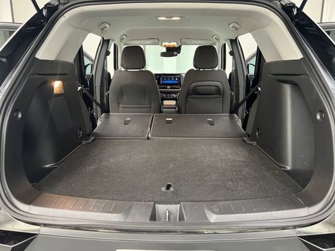 Used 2025 Chevrolet TrailBlazer LT AWD/4WD image 29