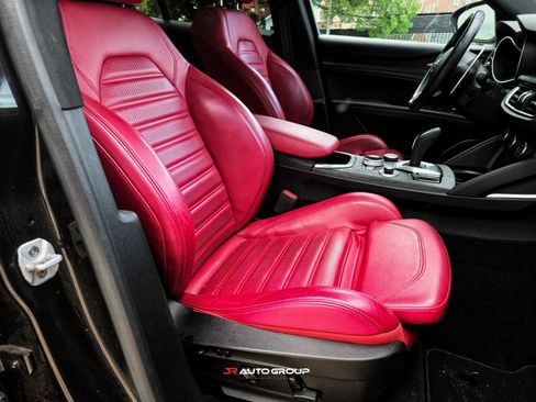 Used 2022 Alfa Romeo Stelvio Sprint AWD/4WD image 40