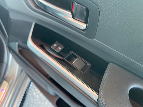 New 2026 Toyota Sienna Limited image 19