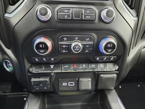 Used 2023 GMC Sierra 2500 AT4 w/ Gooseneck/5TH Wheel Package image 15