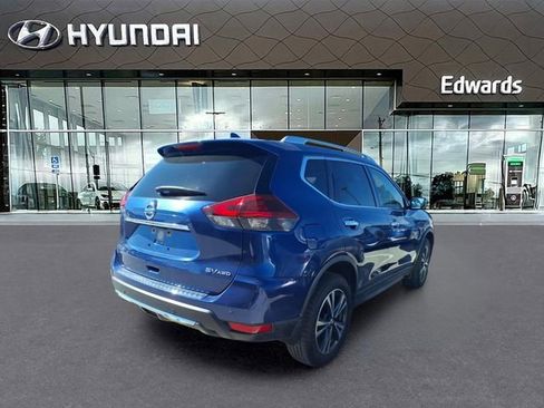 Used 2019 Nissan Rogue SV w/ Premium Package image 6