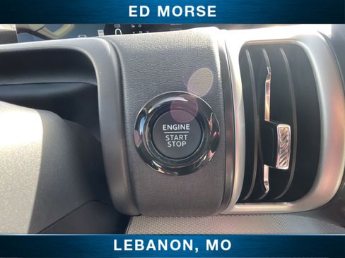Used 2025 Ford Expedition Active AWD/4WD image 16