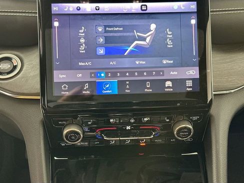 Used 2023 Jeep Grand Cherokee Overland image 15