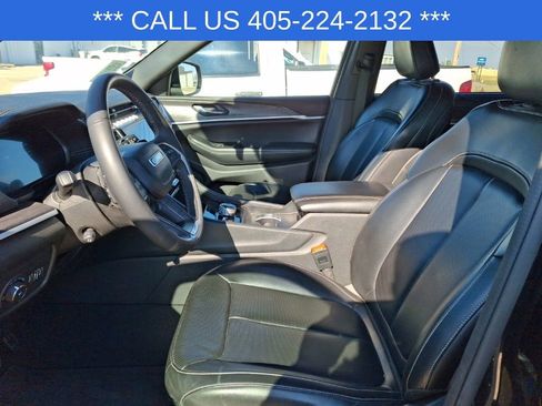 Used 2024 Jeep Grand Cherokee L Limited w/ Luxury Tech Group II image 26