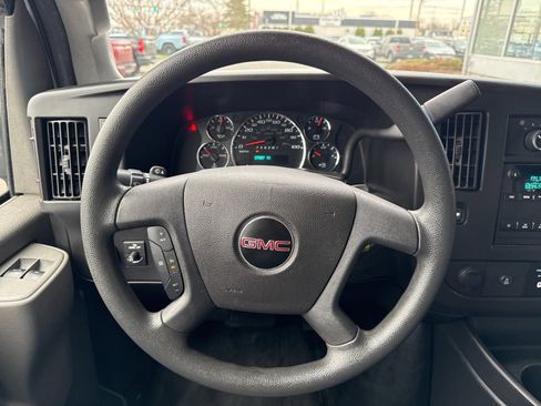 Used 2017 GMC Savana 2500 image 17