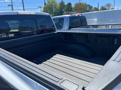 Used 2019 Ford F150 Raptor w/ Equipment Group 802A Luxury AWD/4WD image 9