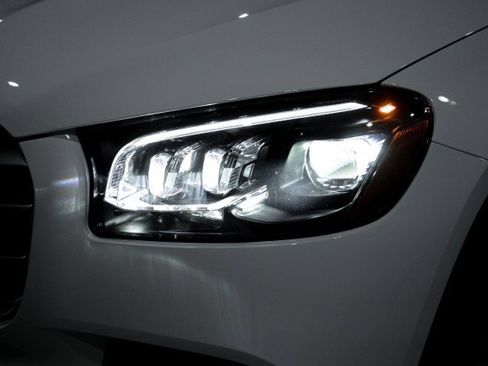 Certified 2025 Mercedes-Benz GLS 450 4MATIC image 8