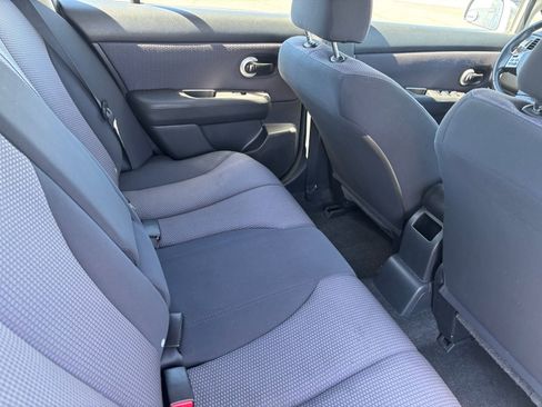 Used 2009 Nissan Versa w/ Convenience Pkg image 16