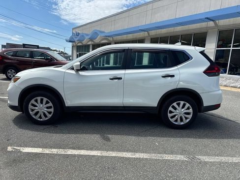 Used 2018 Nissan Rogue S AWD/4WD image 1