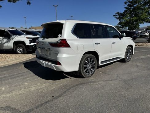 Used 2020 Lexus LX 570 4WD w/ Luxury Package image 6