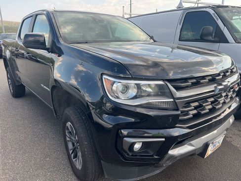 Used 2021 Chevrolet Colorado Z71 w/ Safety Package AWD/4WD image 1