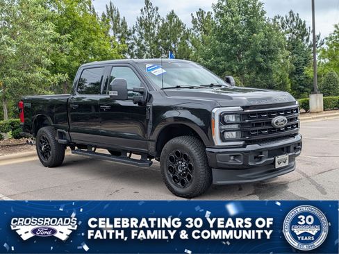 Used 2023 Ford F250 Lariat w/ Black Appearance Package AWD/4WD image 1