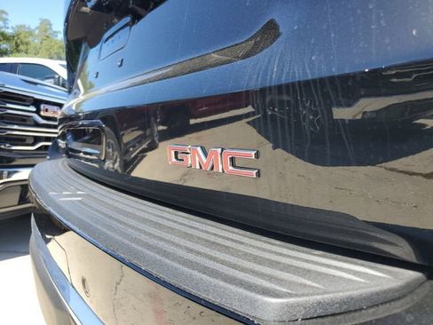 New 2026 GMC Yukon Denali w/ Denali Reserve Package AWD/4WD image 7
