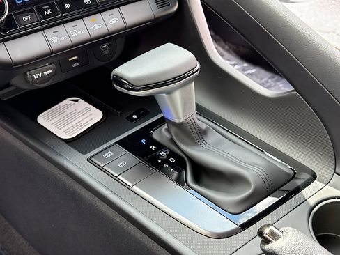 New 2026 Hyundai Elantra Sport FWD image 11