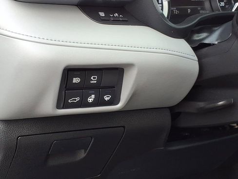 Used 2021 Toyota Highlander Platinum image 20