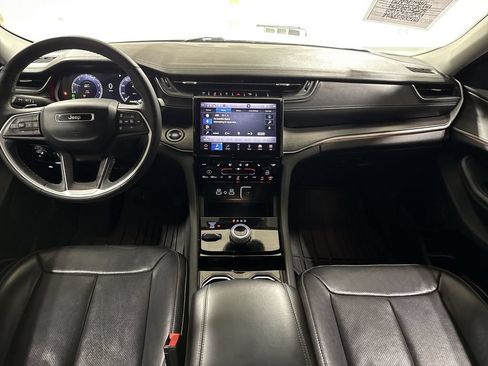 Used 2023 Jeep Grand Cherokee L Limited w/ Luxury Tech Group II AWD/4WD image 10