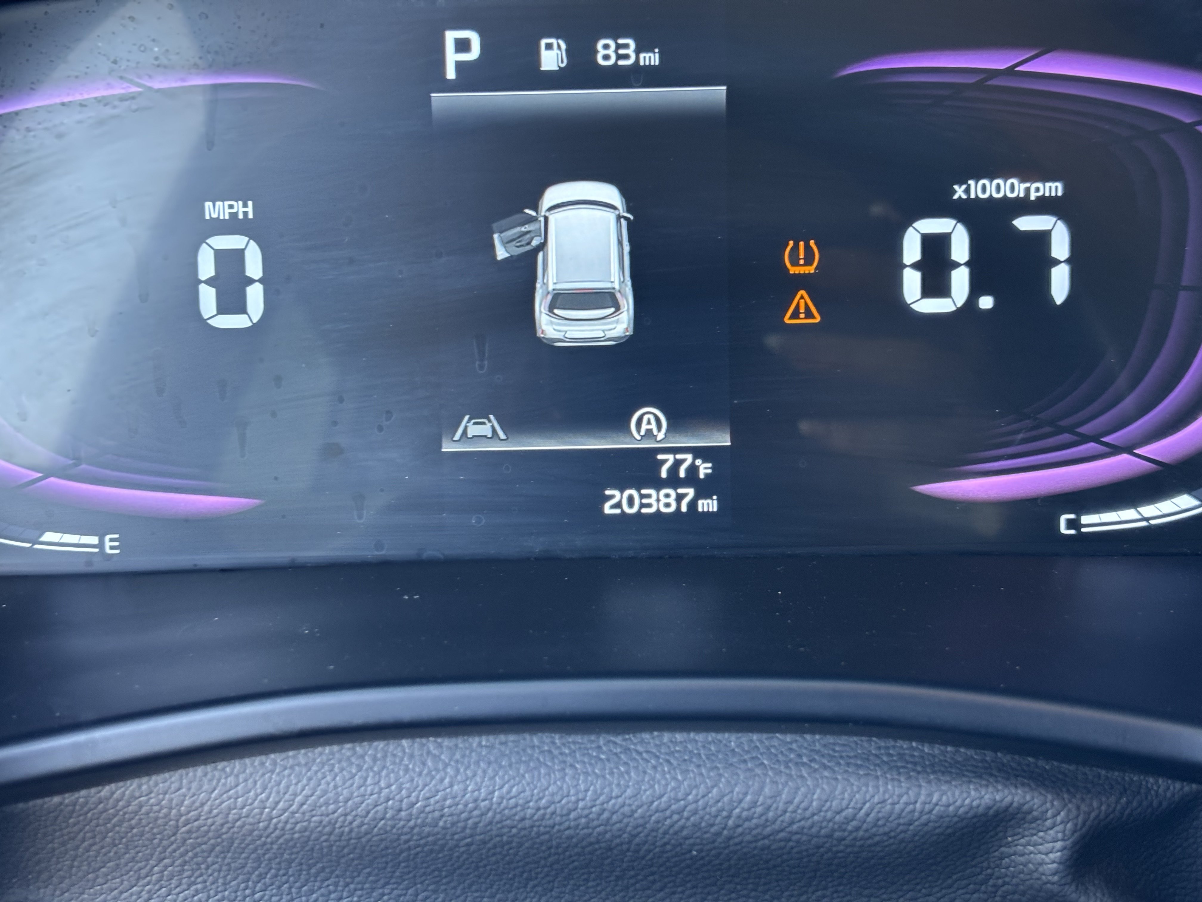 Certified 2025 Kia Soul LX w/ LX Technology Package FWD image 28