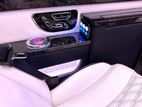 Used 2024 Mercedes-Benz Sprinter 3500 image 7