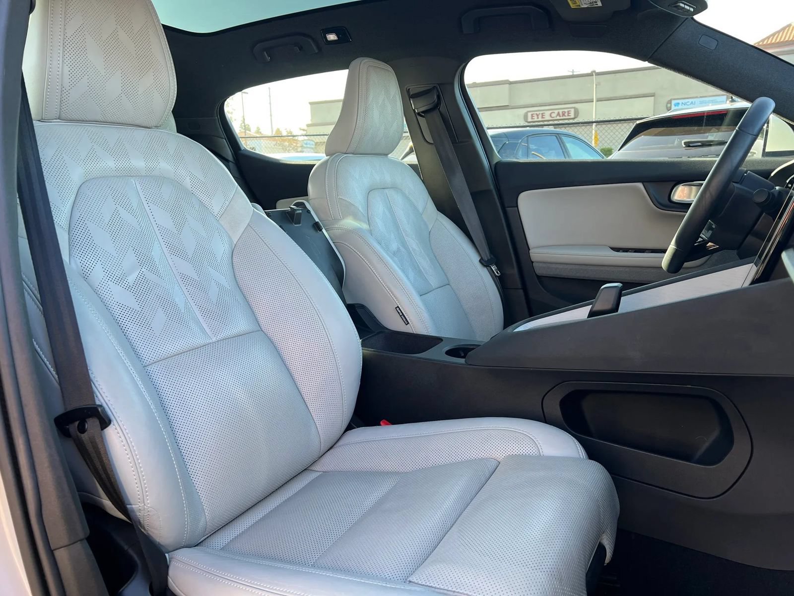 Used 2023 Polestar Polestar 2 w/ Pilot Pack FWD image 25