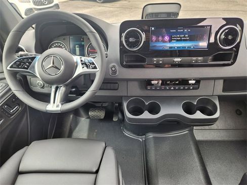 New 2025 Mercedes-Benz Sprinter 2500 image 15