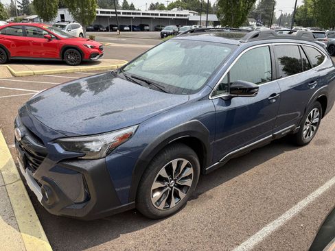 Used 2023 Subaru Outback Limited XT AWD/4WD image 2