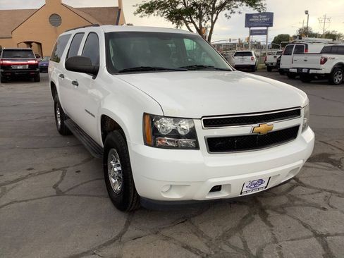 Used 2012 Chevrolet Suburban 2500 w/ Skid Plate Package AWD/4WD image 6