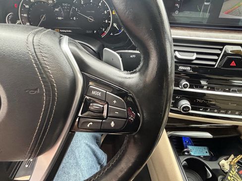 Used 2017 BMW 530i xDrive image 21